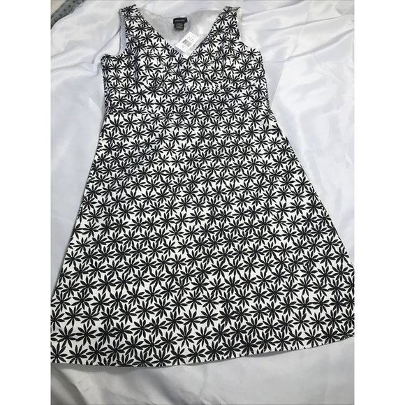 New Spense Black And White Floral Woman’s V-Neck Dress size 16 With Stretch - Picture 4 of 12